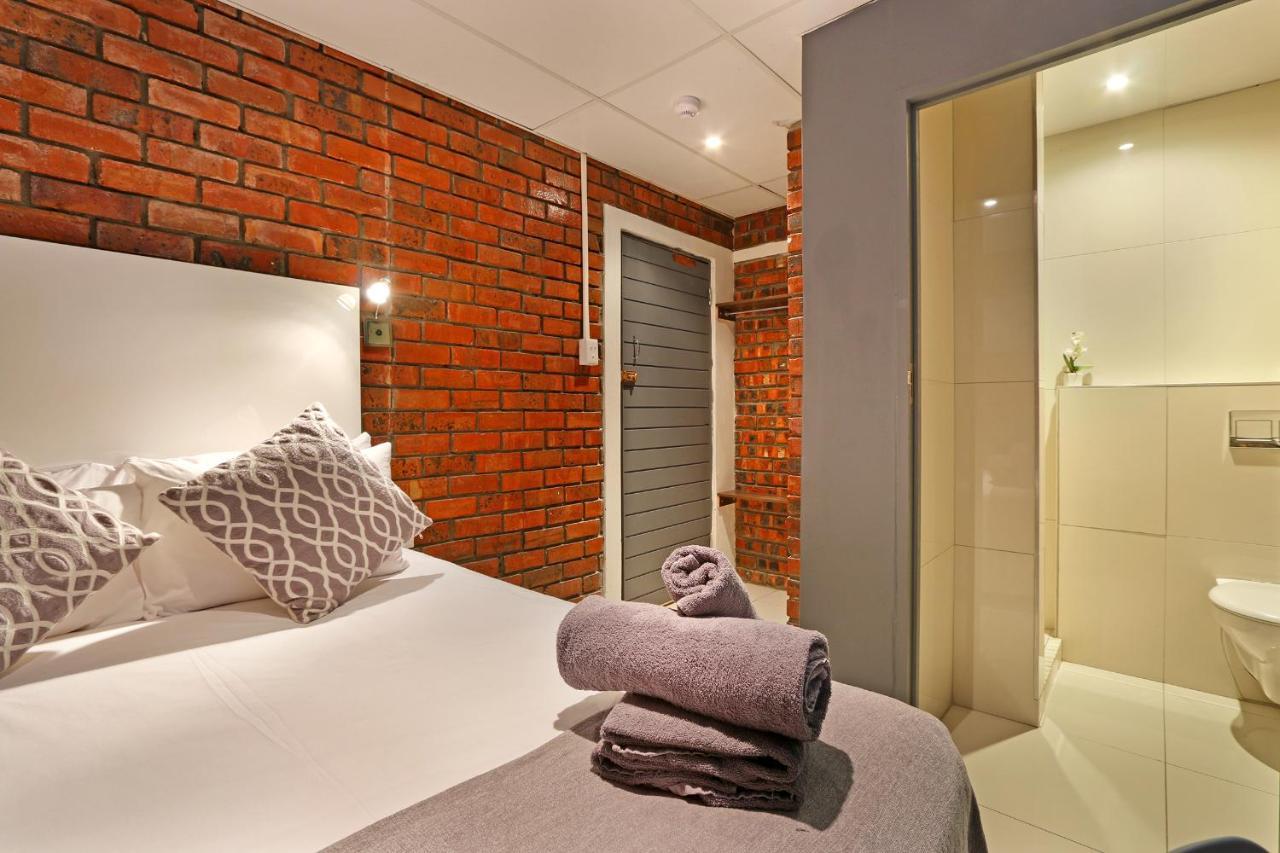 The Rhino Hotel & Apartments Cape Town Exterior photo