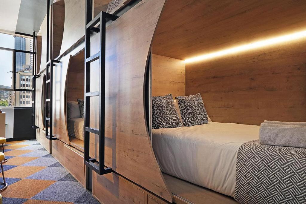 The Rhino Hotel & Apartments Cape Town Exterior photo